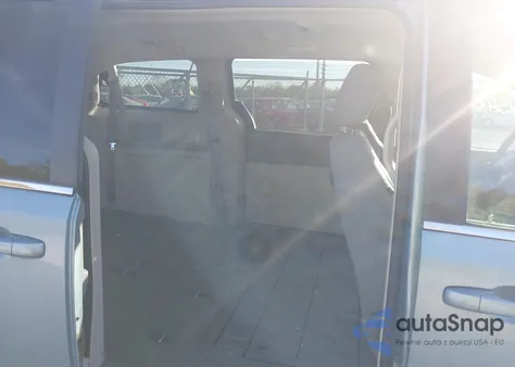 2009 Chrysler Town & Country Lx z USA, uszkodzony, nr VIN 2A8HR44E79R690007